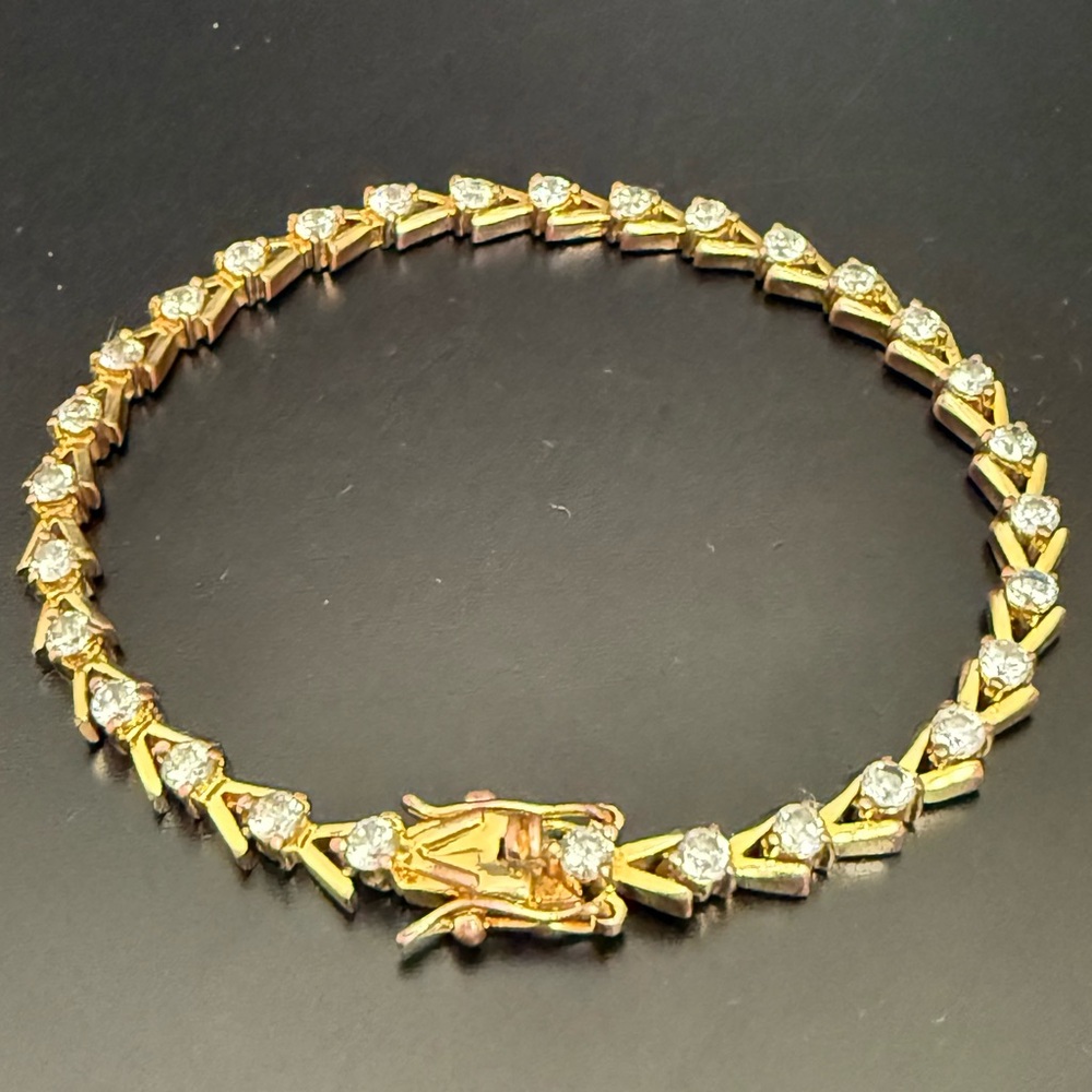 Vintage Unsigned Gold-tone Clear Rhinestone Crystal V Chevron Tennis Bracelet